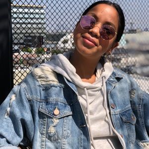 Meet your Posher, Janelle